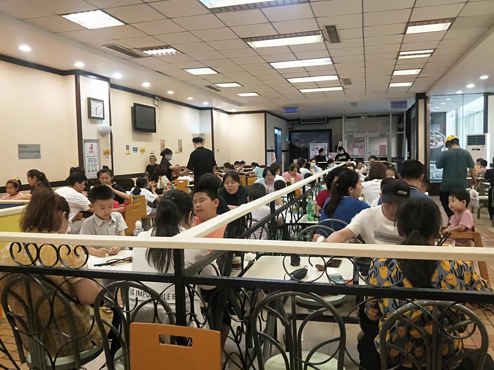 每天人气满满!想开一家这样的店吗!快来咨询吧!#米线加盟#餐厅开店#状元米线
